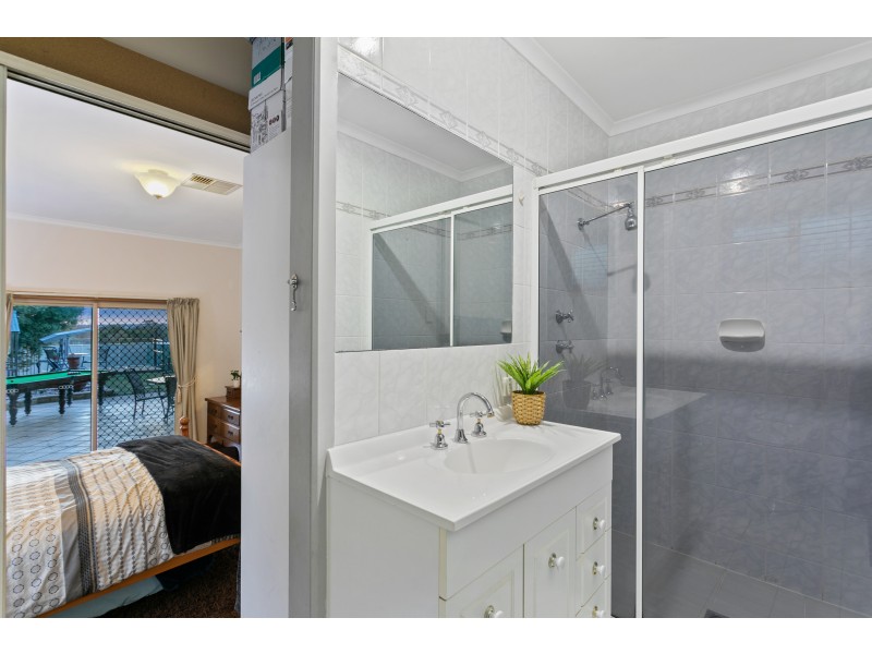 6 Headland Crescent, Woodcroft SA 5162