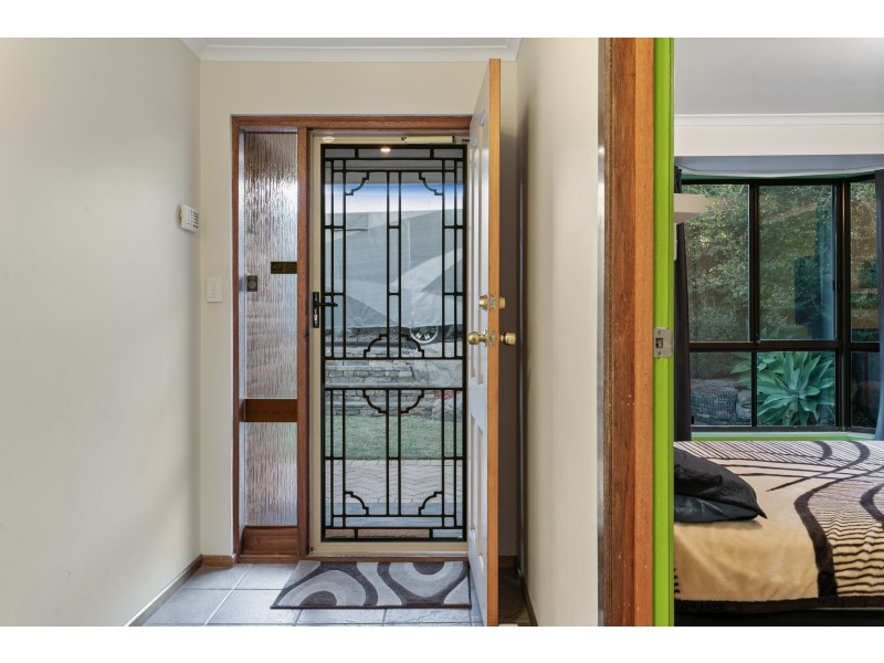 6 Headland Crescent, Woodcroft SA 5162