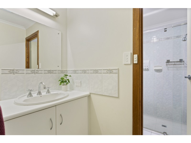 6 Headland Crescent, Woodcroft SA 5162