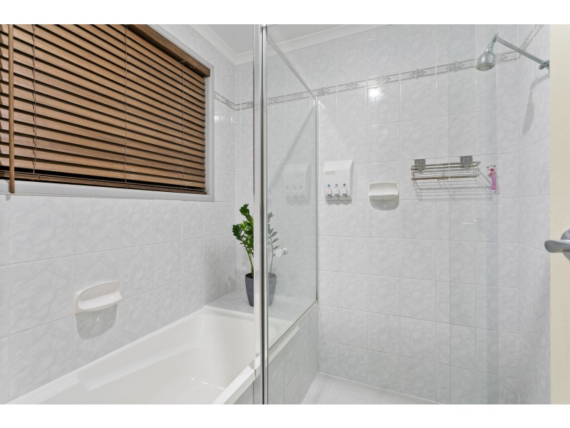 6 Headland Crescent, Woodcroft SA 5162