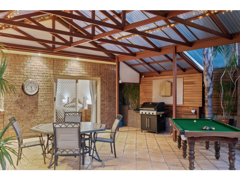 6 Headland Crescent, Woodcroft SA 5162