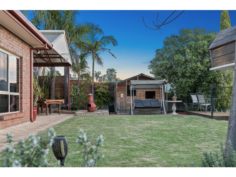 6 Headland Crescent, Woodcroft SA 5162