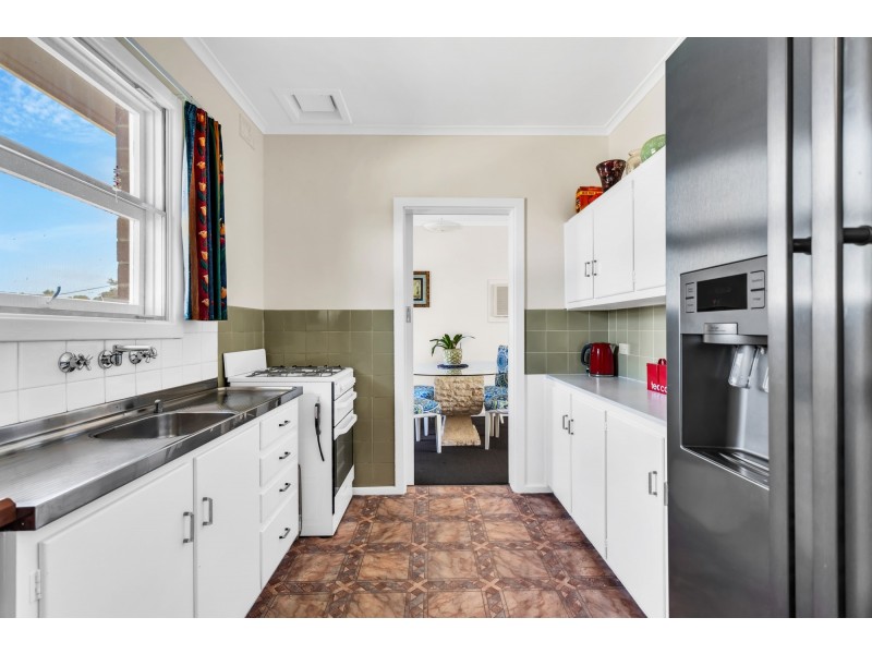 15 Borraga Street, O’sullivan Beach SA 5166