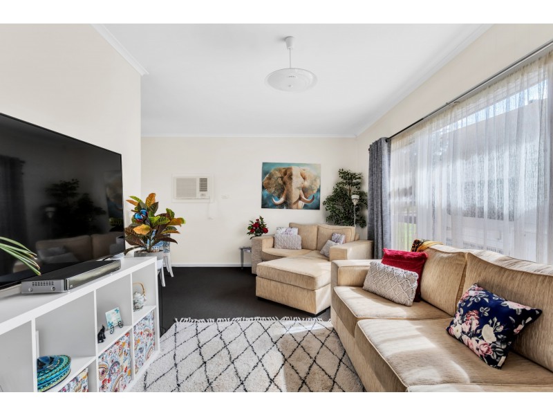 15 Borraga Street, O’sullivan Beach SA 5166