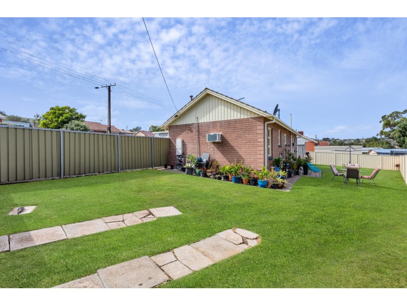 15 Borraga Street, O’sullivan Beach SA 5166