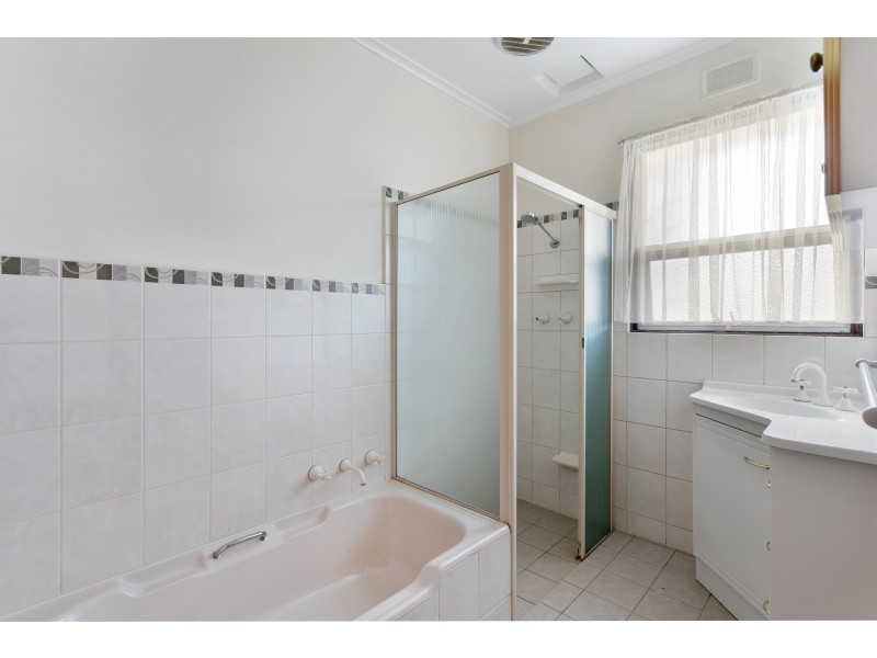 4 Ellis Street, Port Noarlunga SA 5167