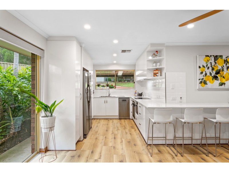 61 Emerald Street, Flagstaff Hill SA 5159