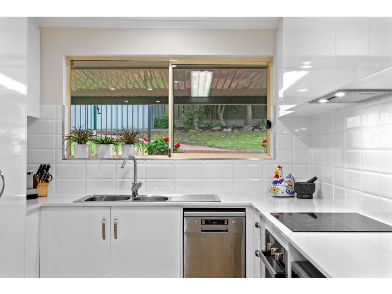 61 Emerald Street, Flagstaff Hill SA 5159