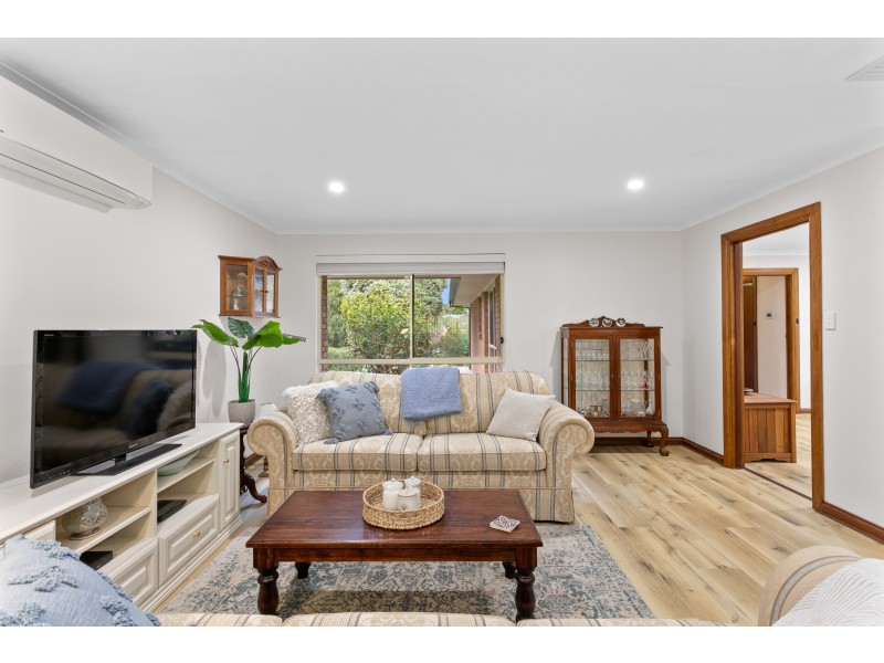 61 Emerald Street, Flagstaff Hill SA 5159