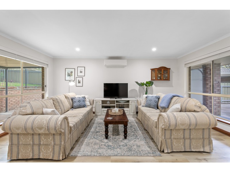 61 Emerald Street, Flagstaff Hill SA 5159