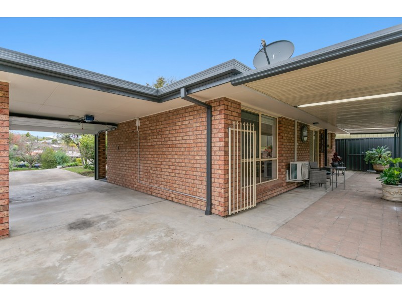 61 Emerald Street, Flagstaff Hill SA 5159