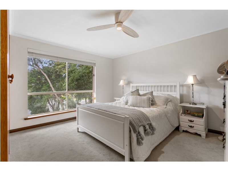 61 Emerald Street, Flagstaff Hill SA 5159