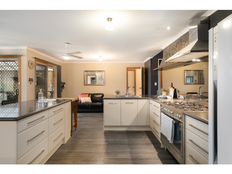 1 Ashford Court, Moana SA 5169