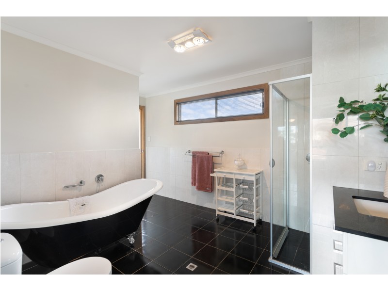 1 Ashford Court, Moana SA 5169