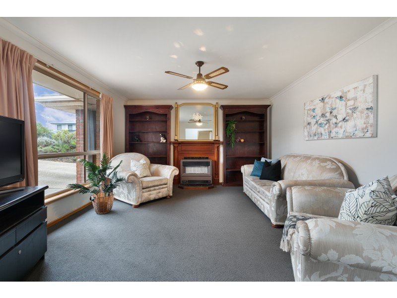 1 Ashford Court, Moana SA 5169