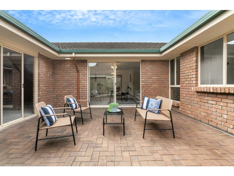 8 Middlebrook Court, Woodcroft SA 5162