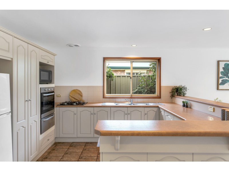 8 Middlebrook Court, Woodcroft SA 5162