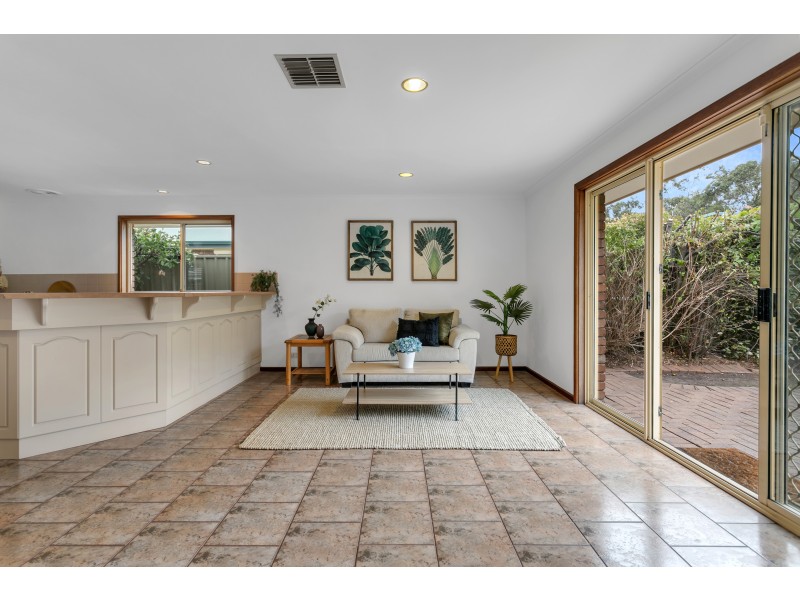 8 Middlebrook Court, Woodcroft SA 5162