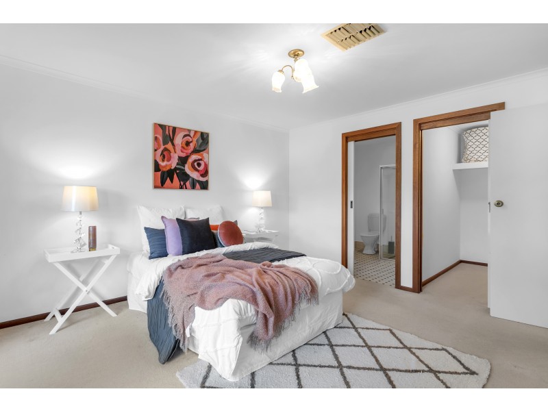 8 Middlebrook Court, Woodcroft SA 5162