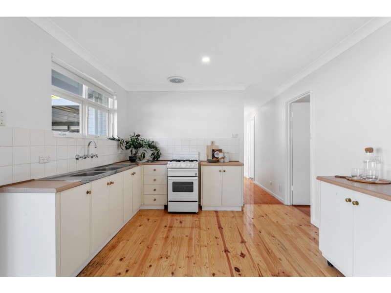 14 Jordan Avenue, Happy Valley SA 5159