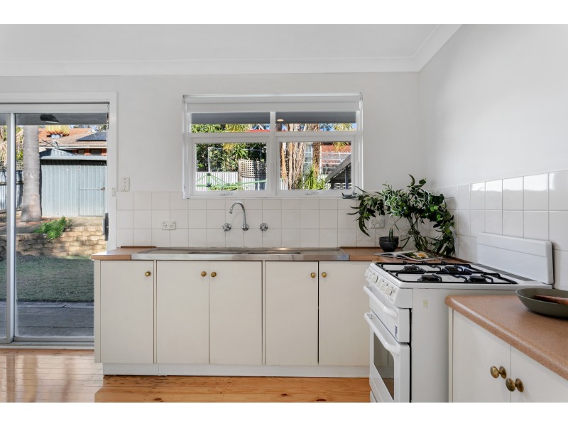 14 Jordan Avenue, Happy Valley SA 5159