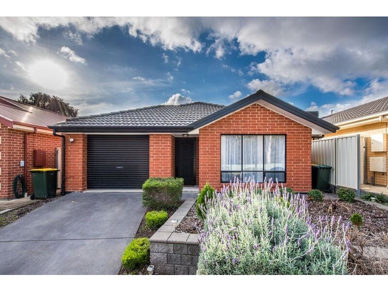 22 New York Rd, Aberfoyle Park SA 5159