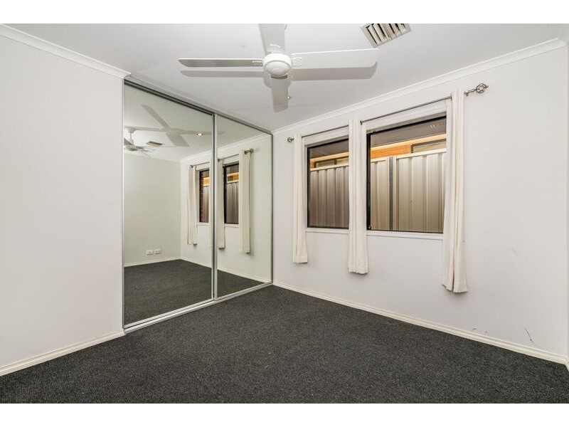 22 New York Rd, Aberfoyle Park SA 5159