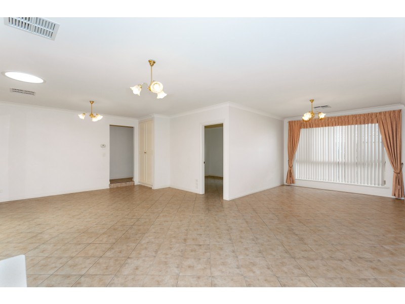 6 Earls Court, Craigburn Farm SA 5051