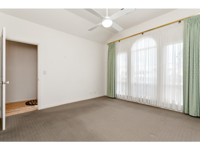 6 Earls Court, Craigburn Farm SA 5051