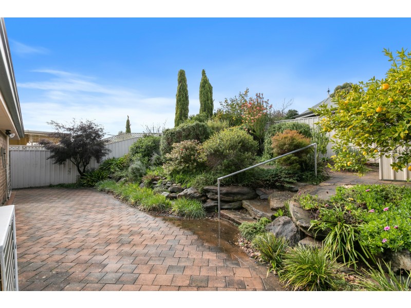 6 Earls Court, Craigburn Farm SA 5051