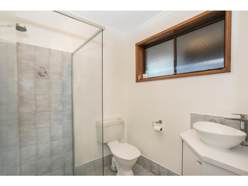 16 Queens Way, Woodcroft SA 5162