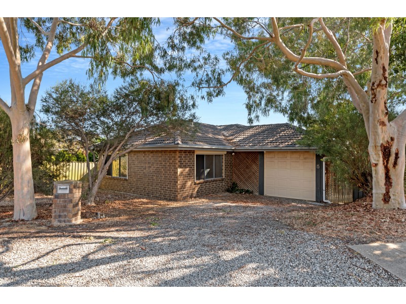 15 Madigan Crescent, Woodcroft SA 5162
