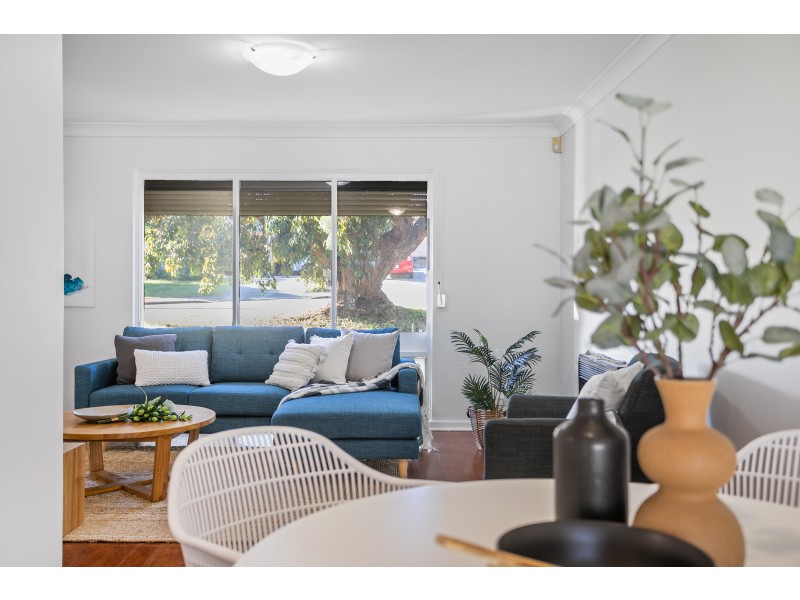 13 Arnold Drive, Hackham SA 5163