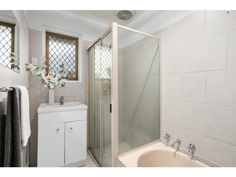 13 Arnold Drive, Hackham SA 5163