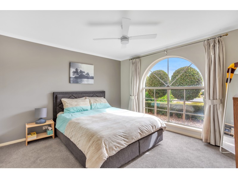 9 Carlisle Court, Hallett Cove SA 5158