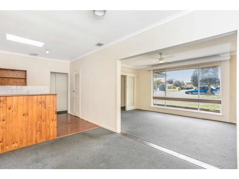 18 Crittenden Road, Morphett Vale SA 5162