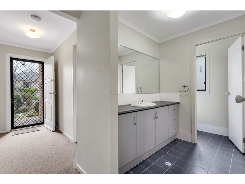 16 Antonio Street, Huntfield Heights SA 5163