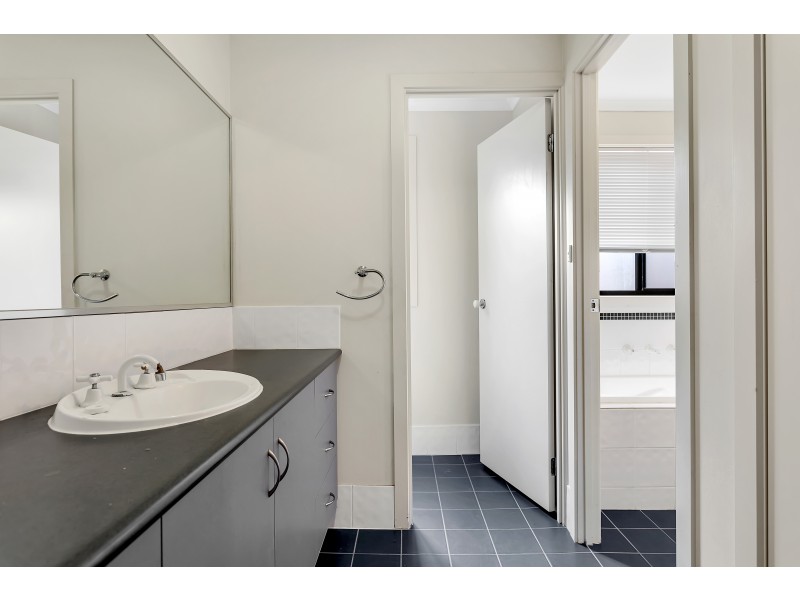 16 Antonio Street, Huntfield Heights SA 5163