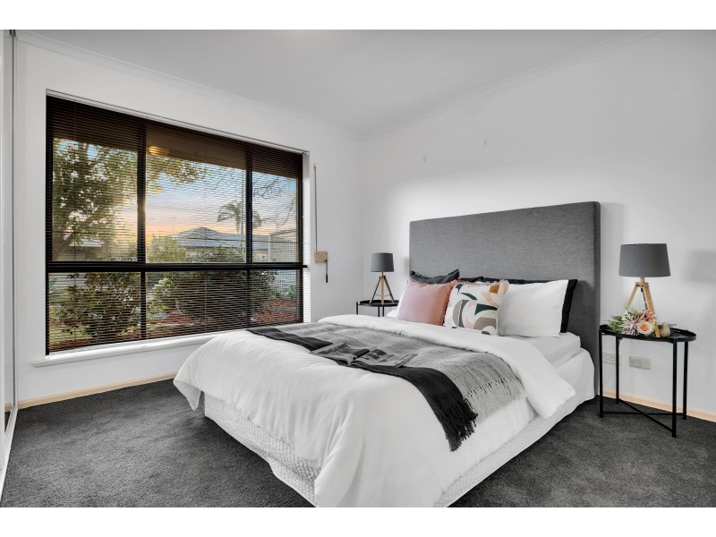 15 Gannet Place, Seaford Rise SA 5169