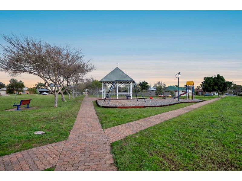 15 Gannet Place, Seaford Rise SA 5169