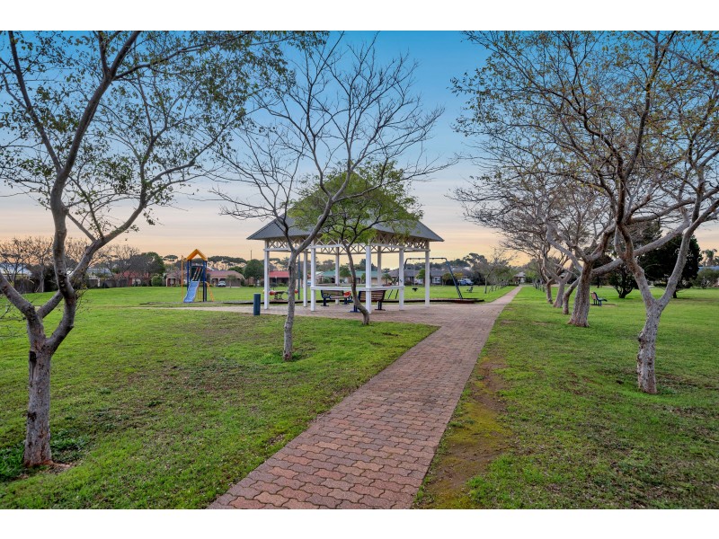 15 Gannet Place, Seaford Rise SA 5169