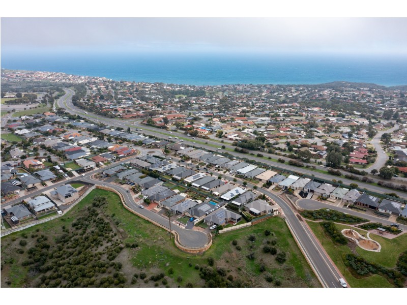 15 Tasman Court, Hallett Cove SA 5158