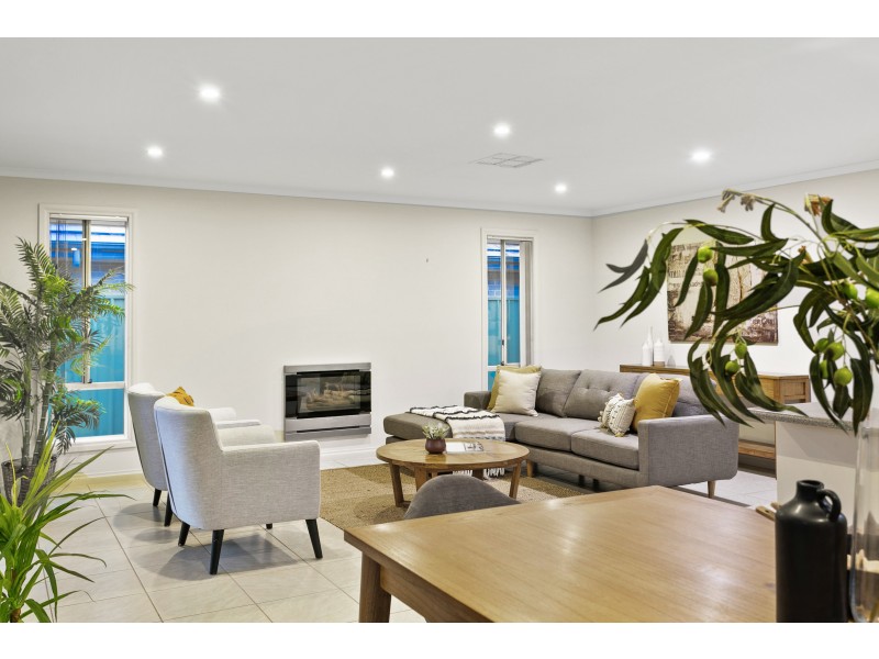 15 Tasman Court, Hallett Cove SA 5158