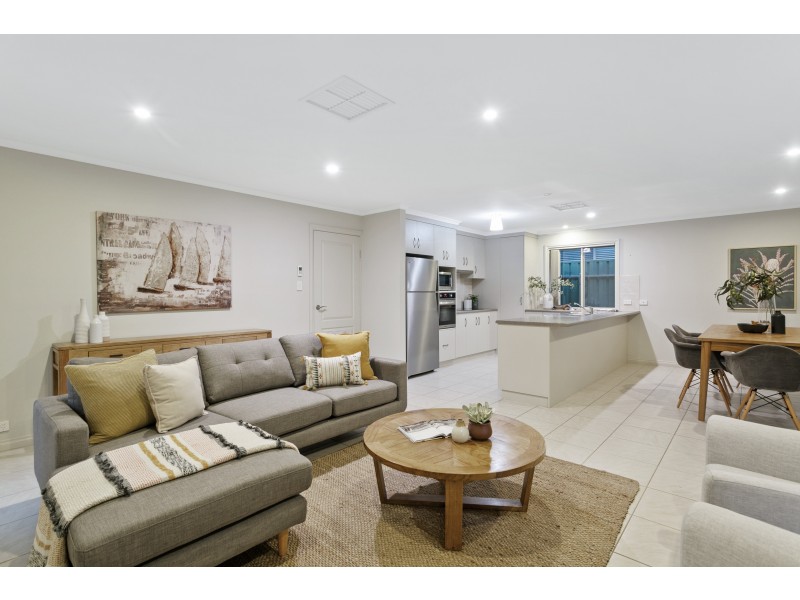 15 Tasman Court, Hallett Cove SA 5158