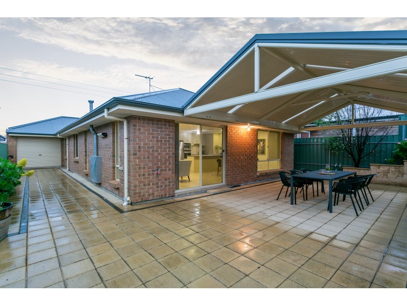 15 Tasman Court, Hallett Cove SA 5158