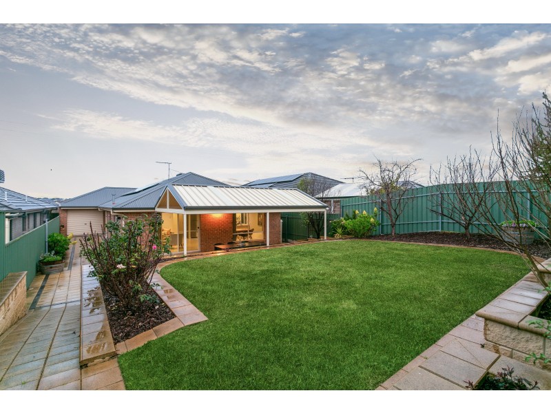15 Tasman Court, Hallett Cove SA 5158