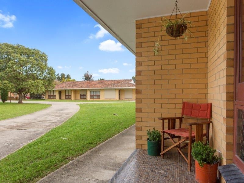 8/15 First Avenue, Ascot Park SA 5043