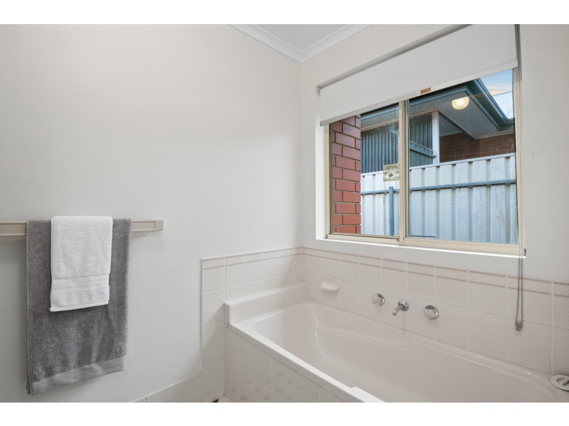 3 Treasure Place, Seaford Rise SA 5169