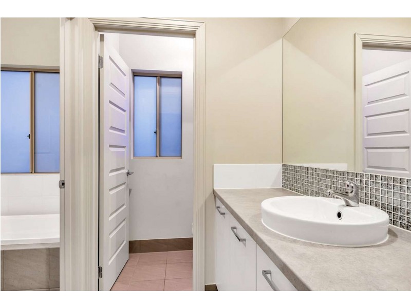 1/18 Nigel Lane, Hackham SA 5163