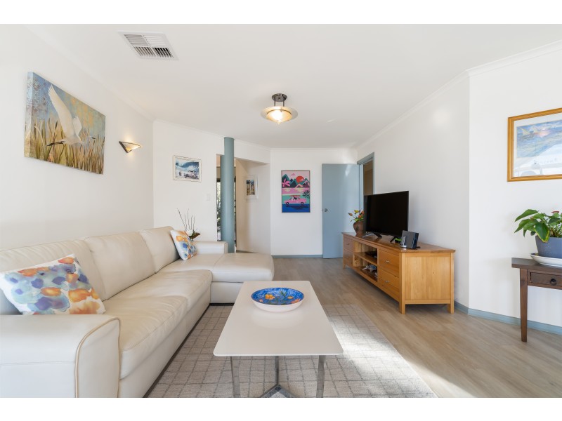 6 Ingleton Drive, Hallett Cove SA 5158